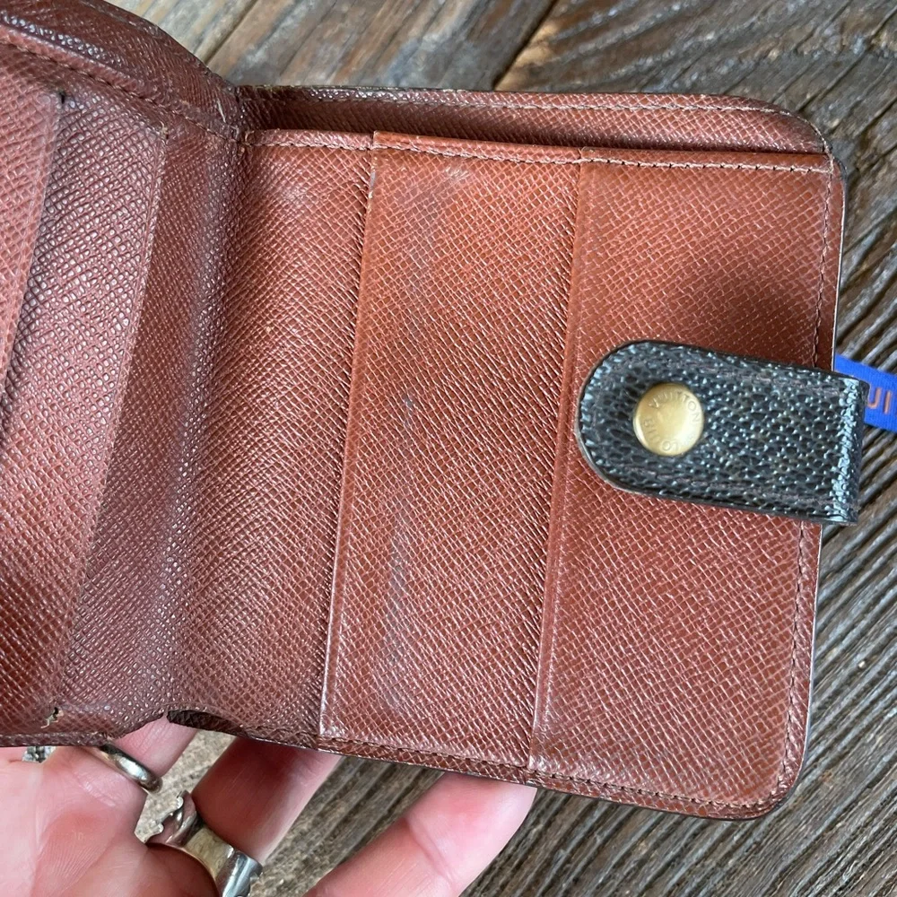 Louis Vuitton vintage zipper‎ monogram bifold wallet